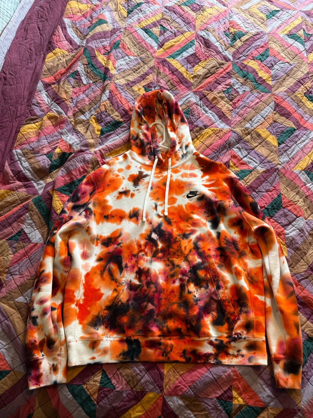 Nike Tie-Dye Men’s Hoodie (Large) in Orange, Black & White
